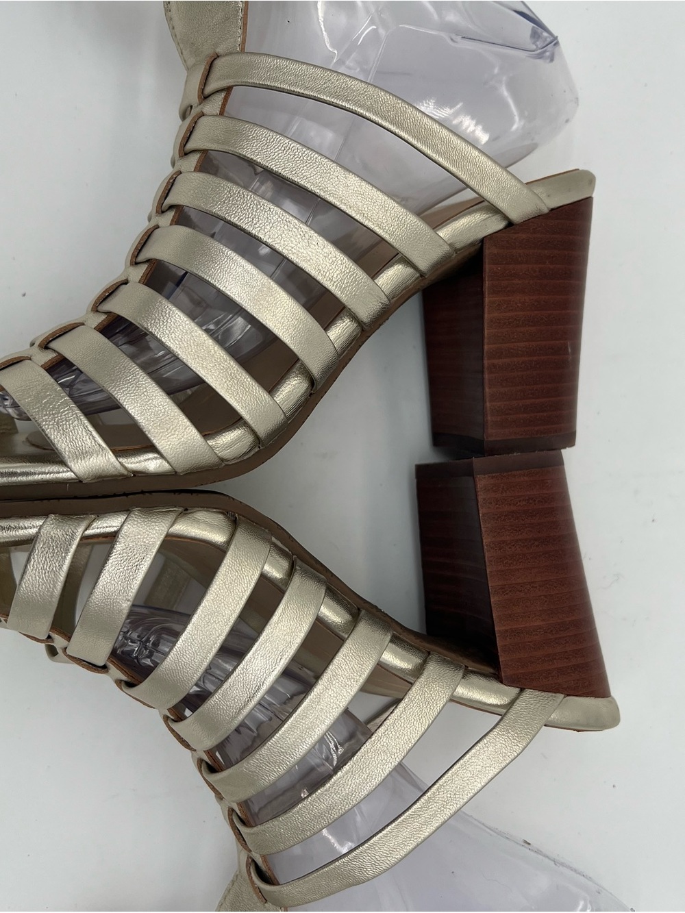 Vionic Metallic Strappy Gladiator Sandals - Gold size 8.5 - Picture 7 of 10